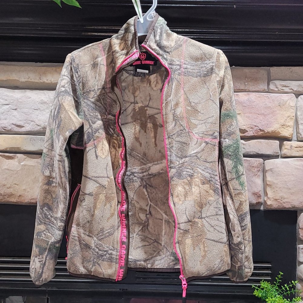 Game Winner camo jacket Size S